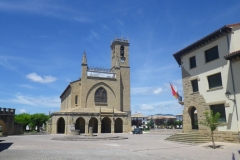 20. obanos-church-in-the-centre-square