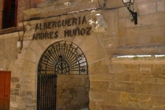 11. Municipal aubergue Viana (1)
